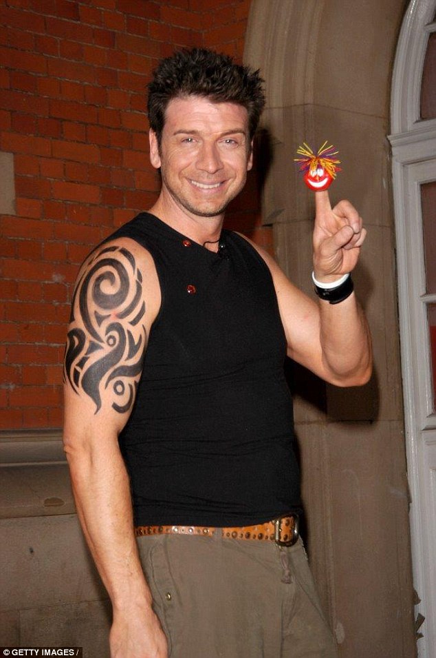 Nick Knowles at the Comic Relief Does Fame Academy in London, 2005. This image was taken two years after he caught TB in Zambia
